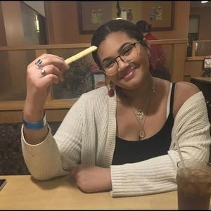 Meet your Posher, Savannah